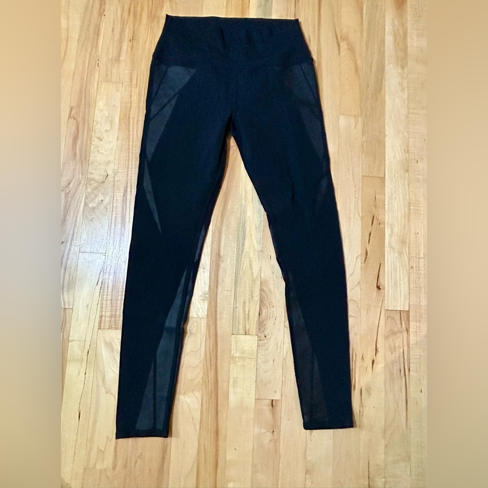 Alo Yoga High Waist Airbrush Facet Leggings in black Size Large - Picture 4 of 7